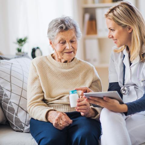 Tips for people who are looking after someone with Alzheimer's